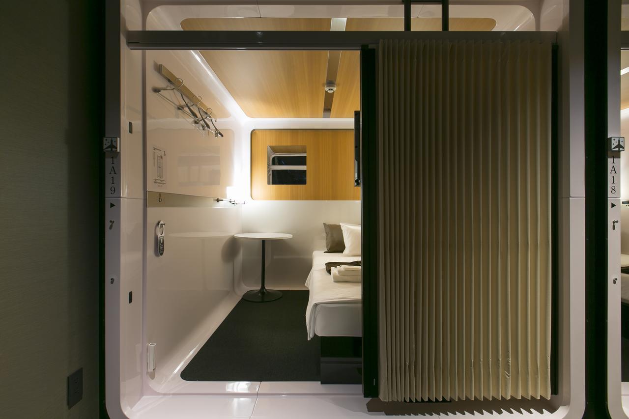 First Cabin Hanshin Nishiumeda Osaka Ngoại thất bức ảnh